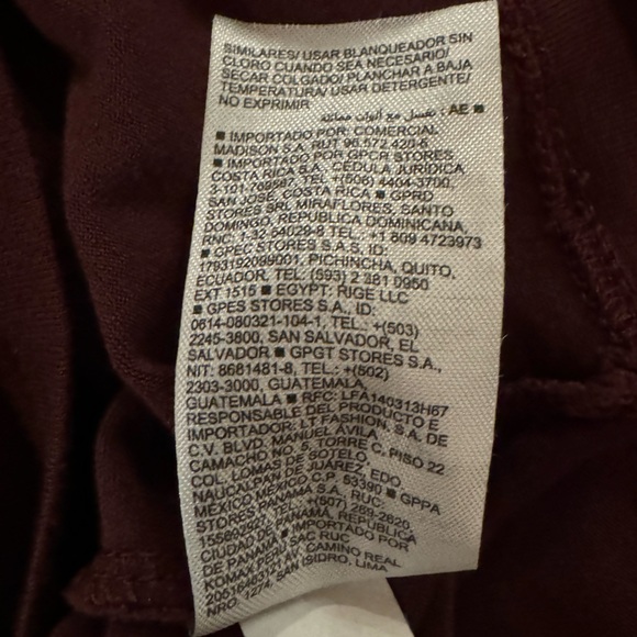 🎀 Womens Old Navy Luxe V-Neck Short Sleeve Burgundy T-Shirt - Picture 6 of 6